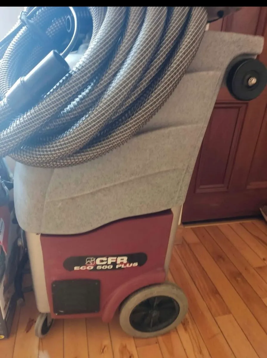 Industrial carpet cleaning machine - Image 3