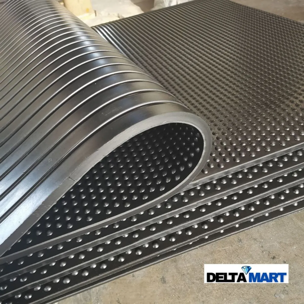 6ft x 4ft x 18mm Heavy Duty Bubble Top Rubber Mat - Image 2