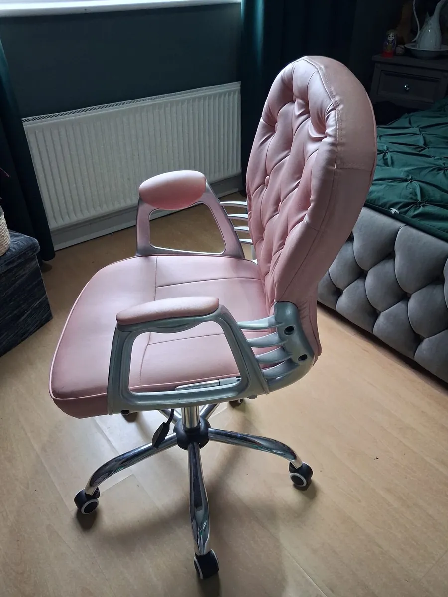 Beauty chair - Image 3