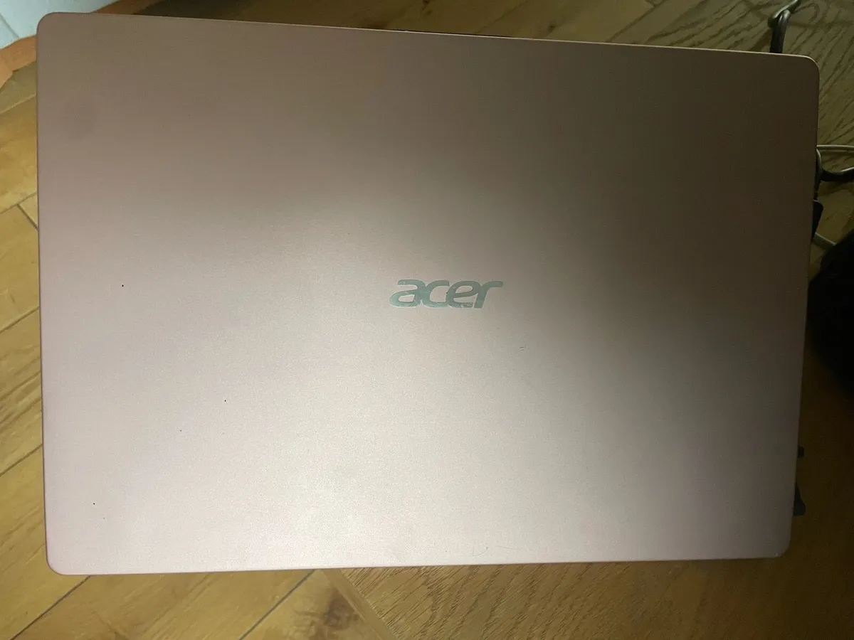 Acer Swift1 Pen 14” Laptop (Rose Gold) - Image 4