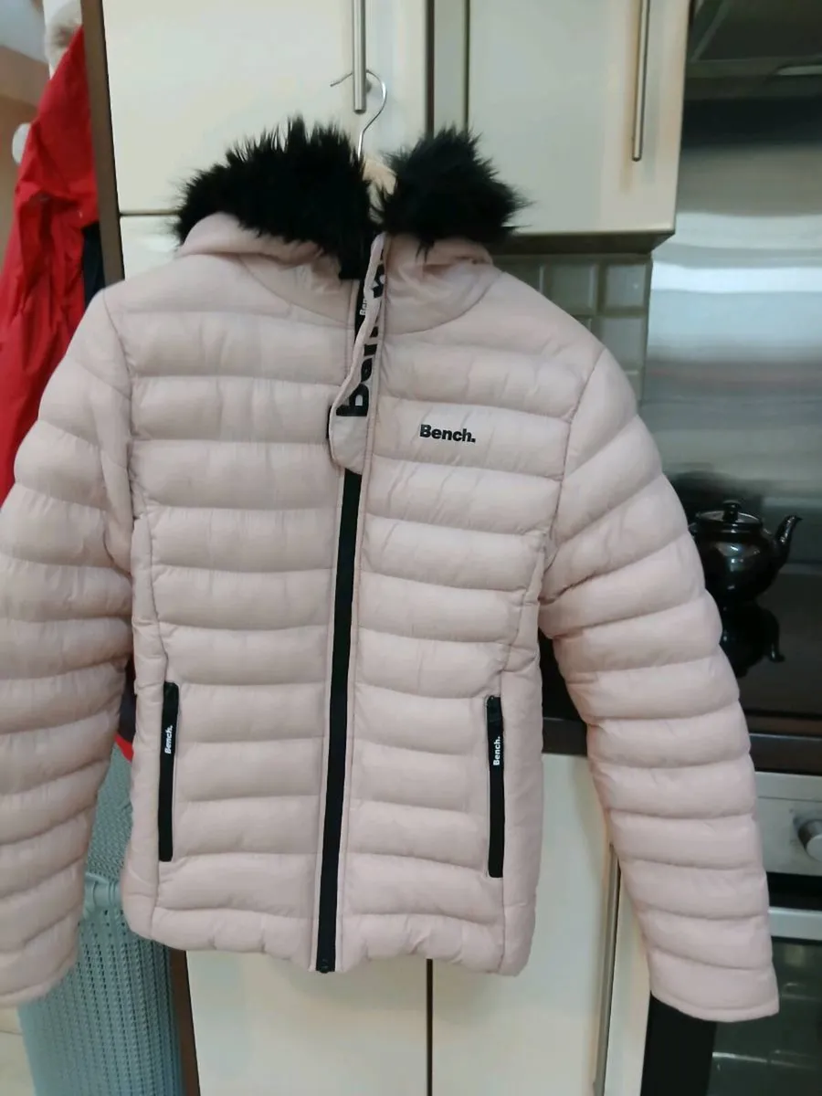 BENCH LADIES PINK JACKET LIKE NEW - Image 1