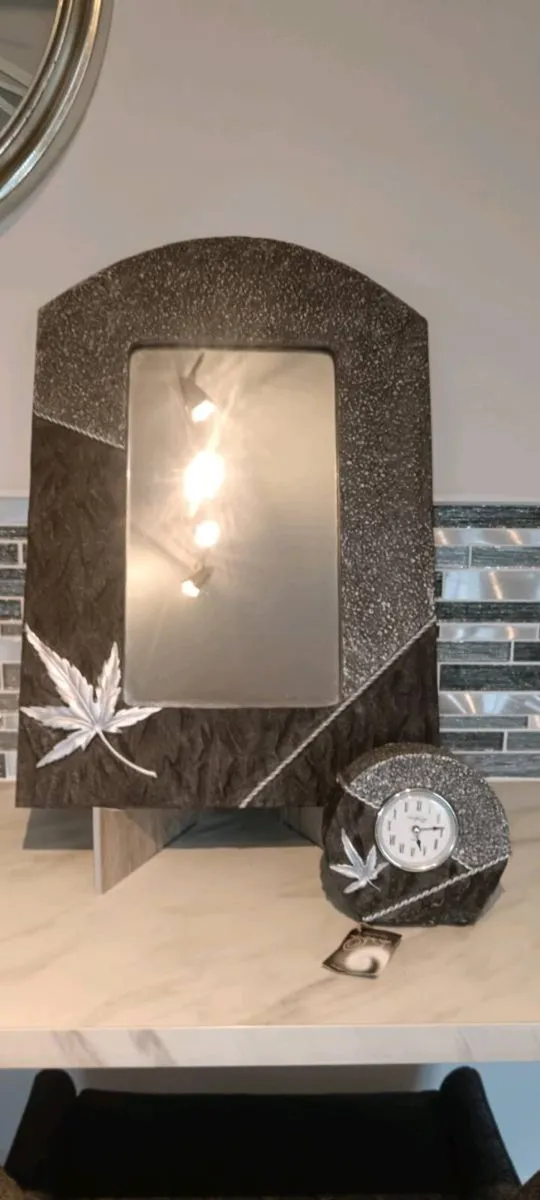 Newgrange mirrors and clocks - Image 3