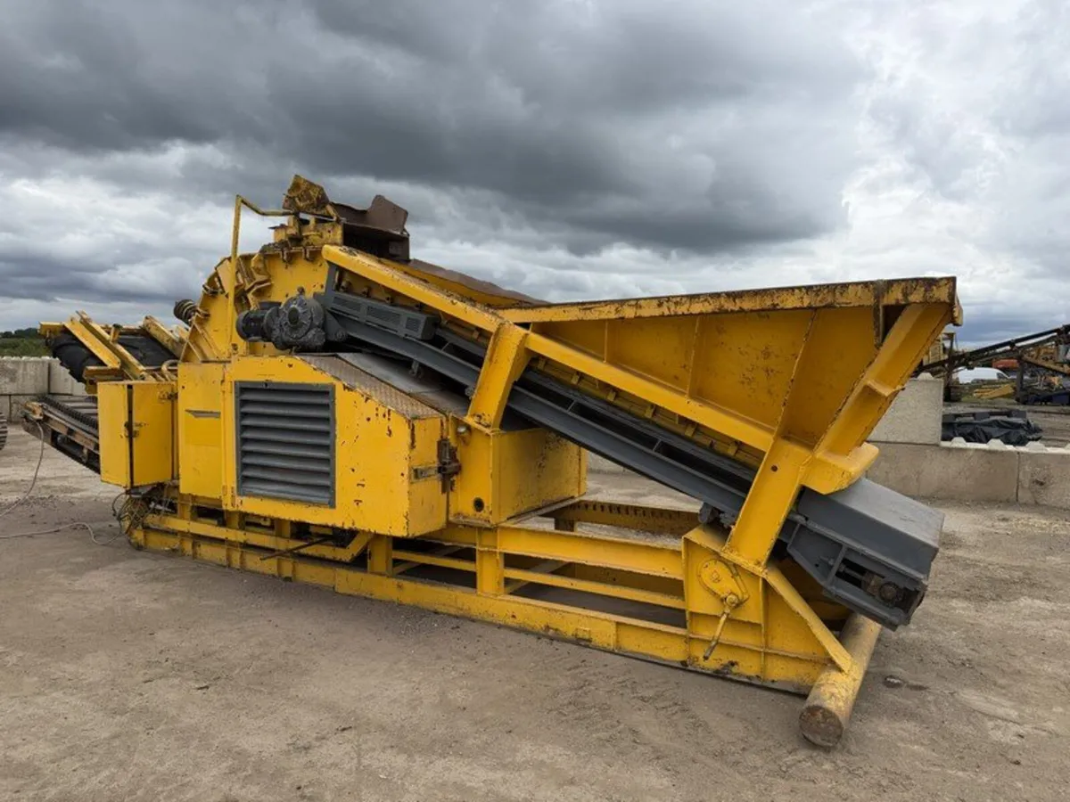 2004 Rubble Master RM60 Hook loader crusher - Image 2