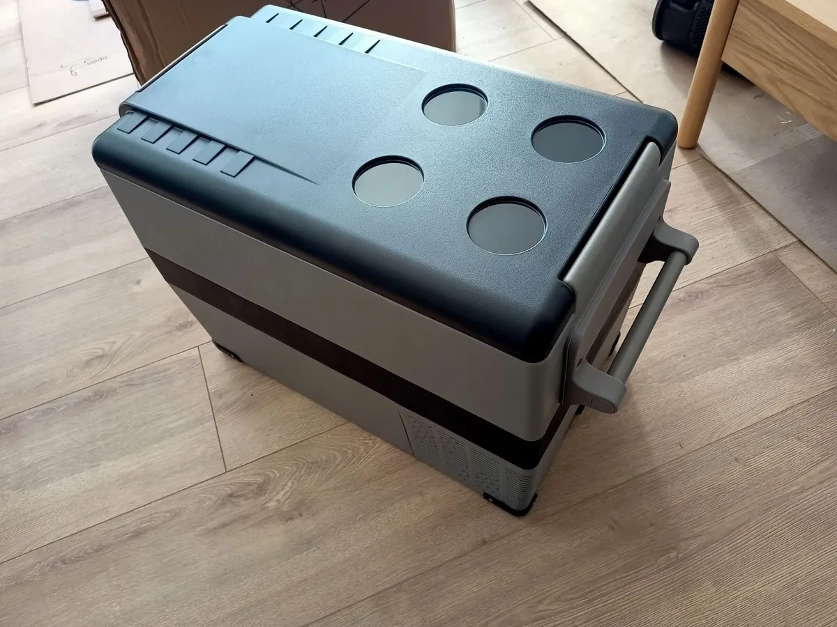 12V Compressor chest fridge for boat - Image 1