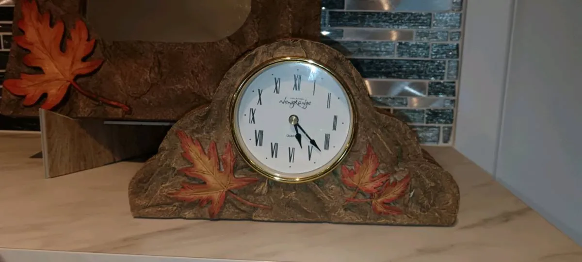 Newgrange mirror and clock - Image 4