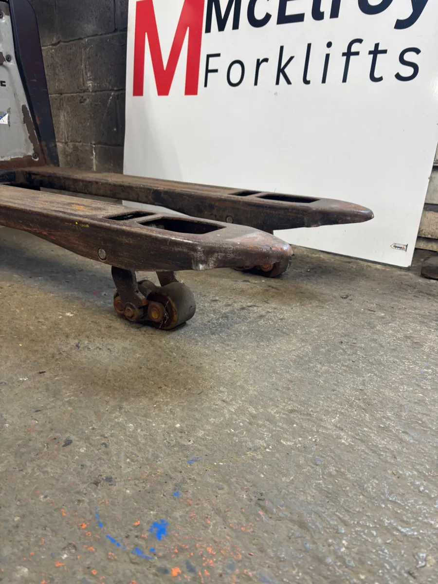 Second hand electric pallet truck - Image 4