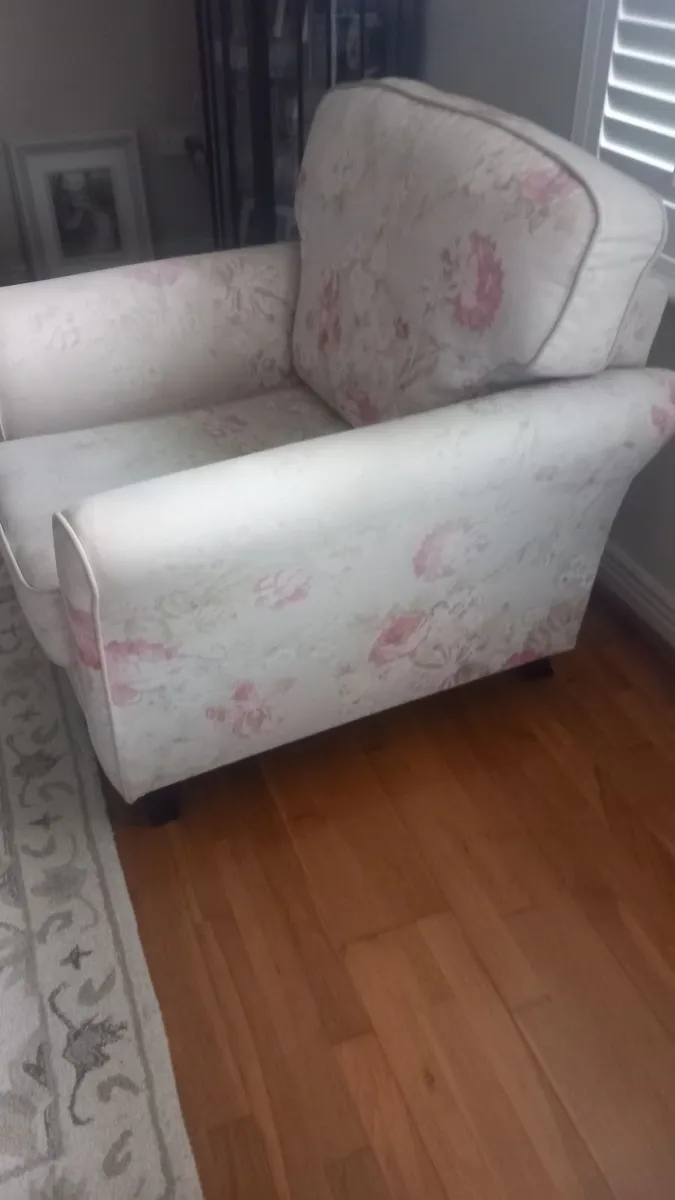 Armchair - Image 3
