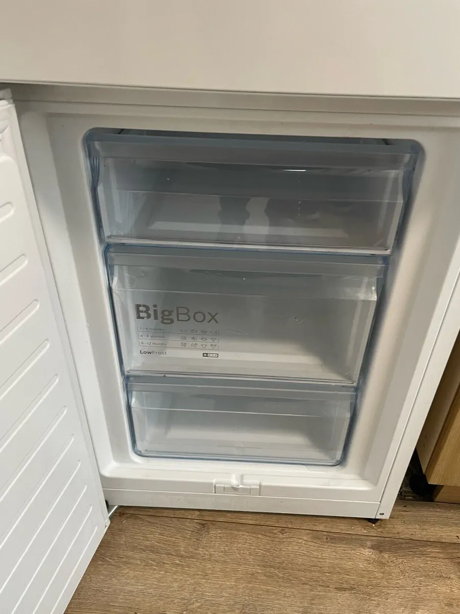 Bosch Fridge Freezer - Image 4