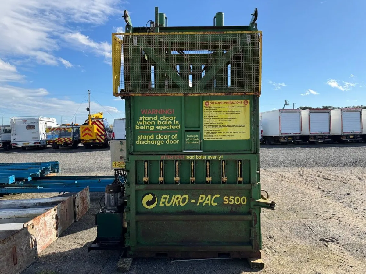F FLYNN ENGINEERING 500 3 PHASE CARDBOARD BALER - Image 1