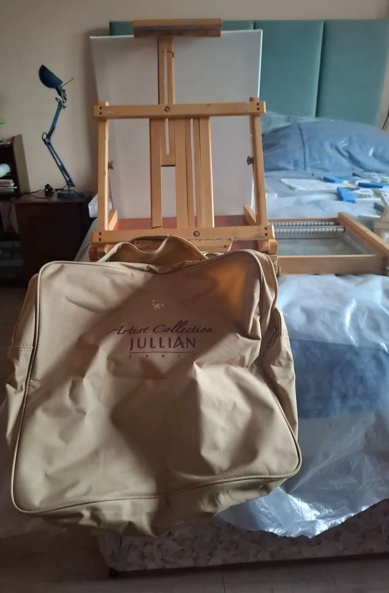 art equipment, easel and art box - Image 3