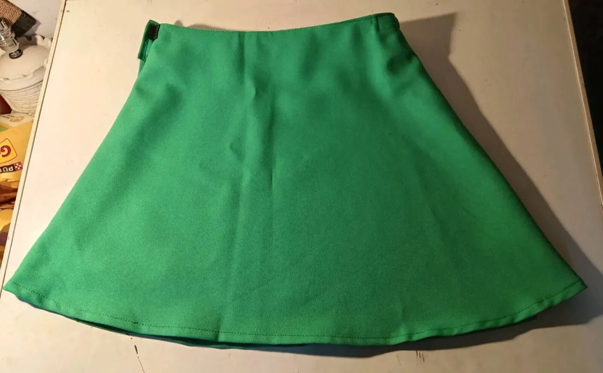 Childrens Irish Dance Green Skirt - Image 2