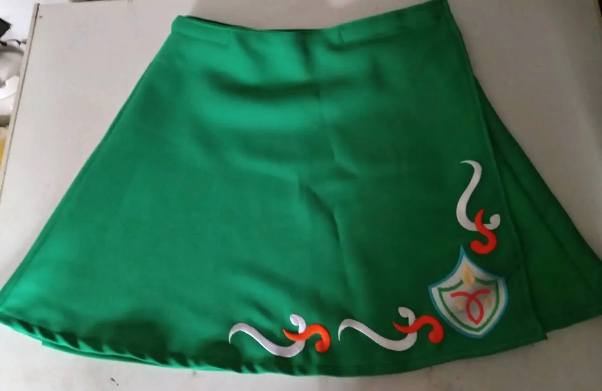 Childrens Irish Dance Green Skirt - Image 3