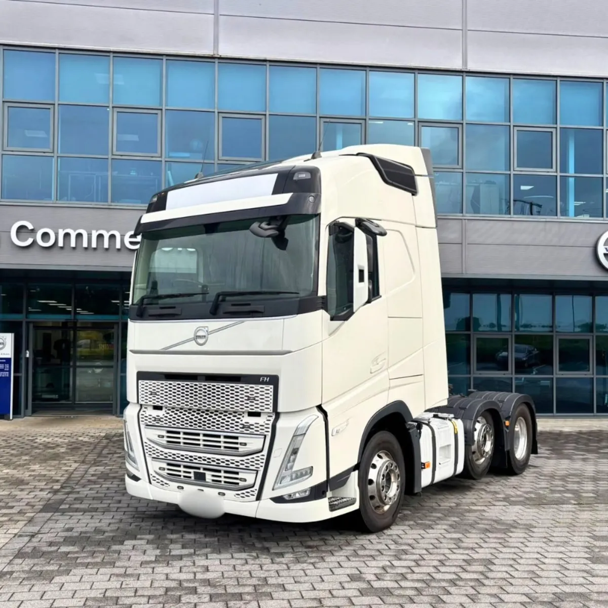 Volvo FH 460 6x2 - Image 1