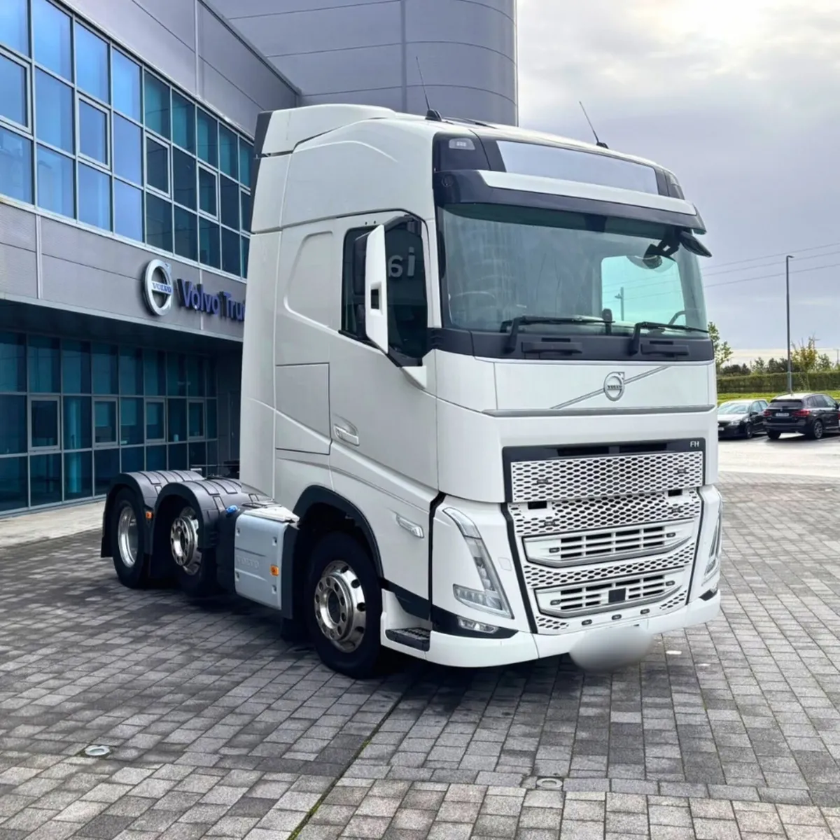 Volvo FH 460 6x2 - Image 3