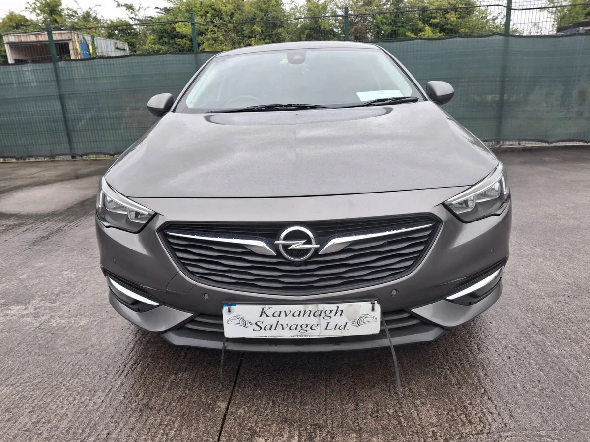 172 Opel Insignia SRI  Grand sport Diesel - Image 2