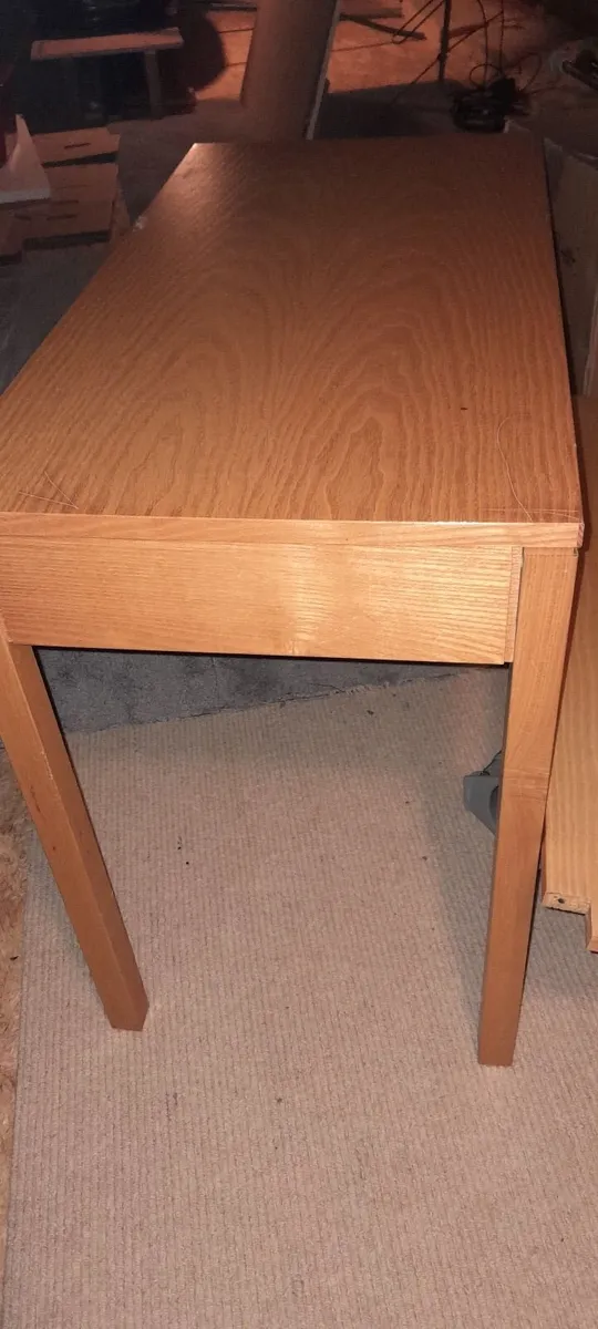 Ash table