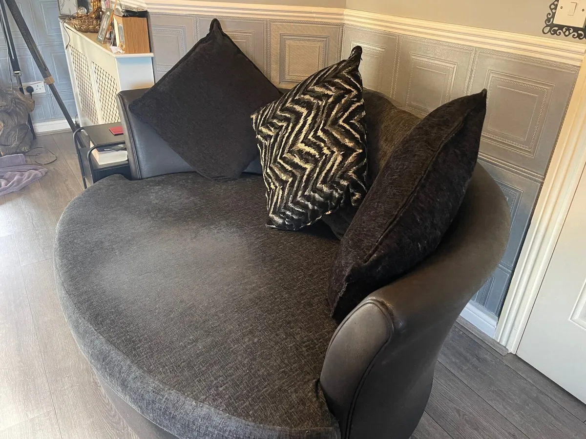 Two , Two seater Settees - Image 4