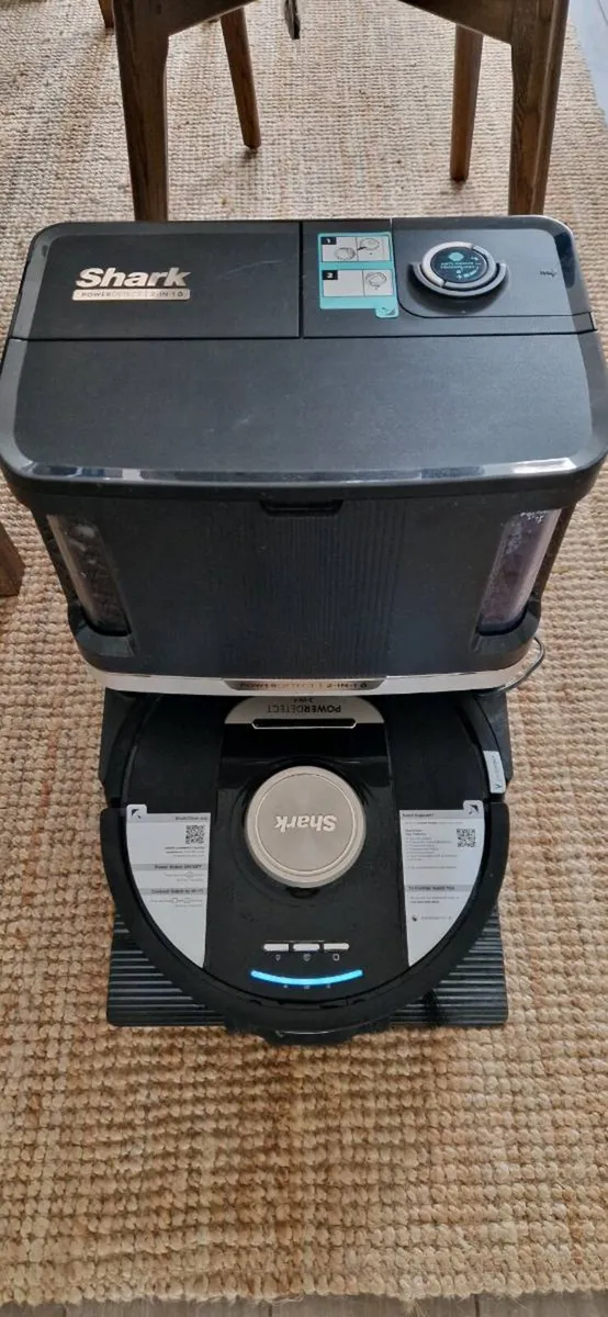 SHARK PRO 2IN1 SELF-CLEAN ROBO hoover vacuum - Image 2