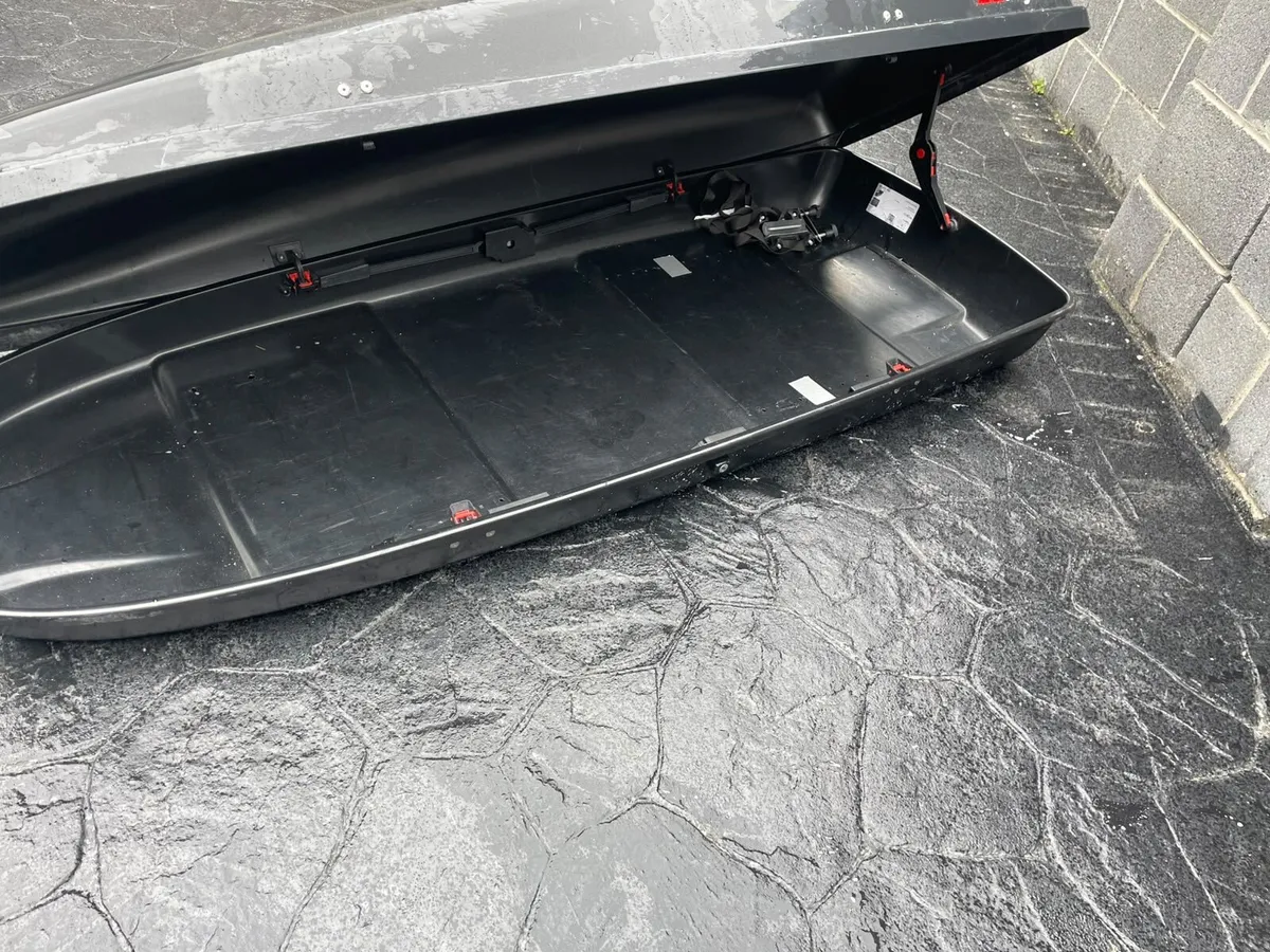 Roof box - Image 3