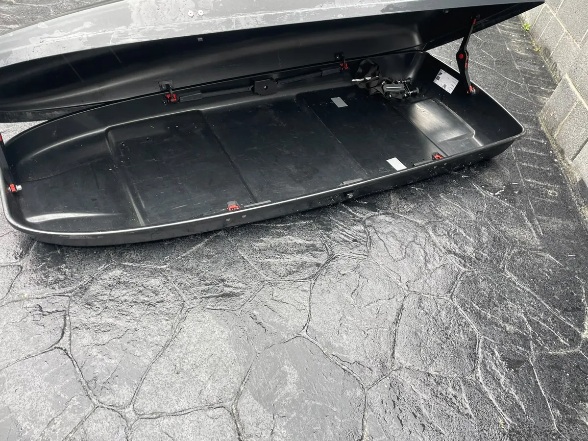 Roof box - Image 4