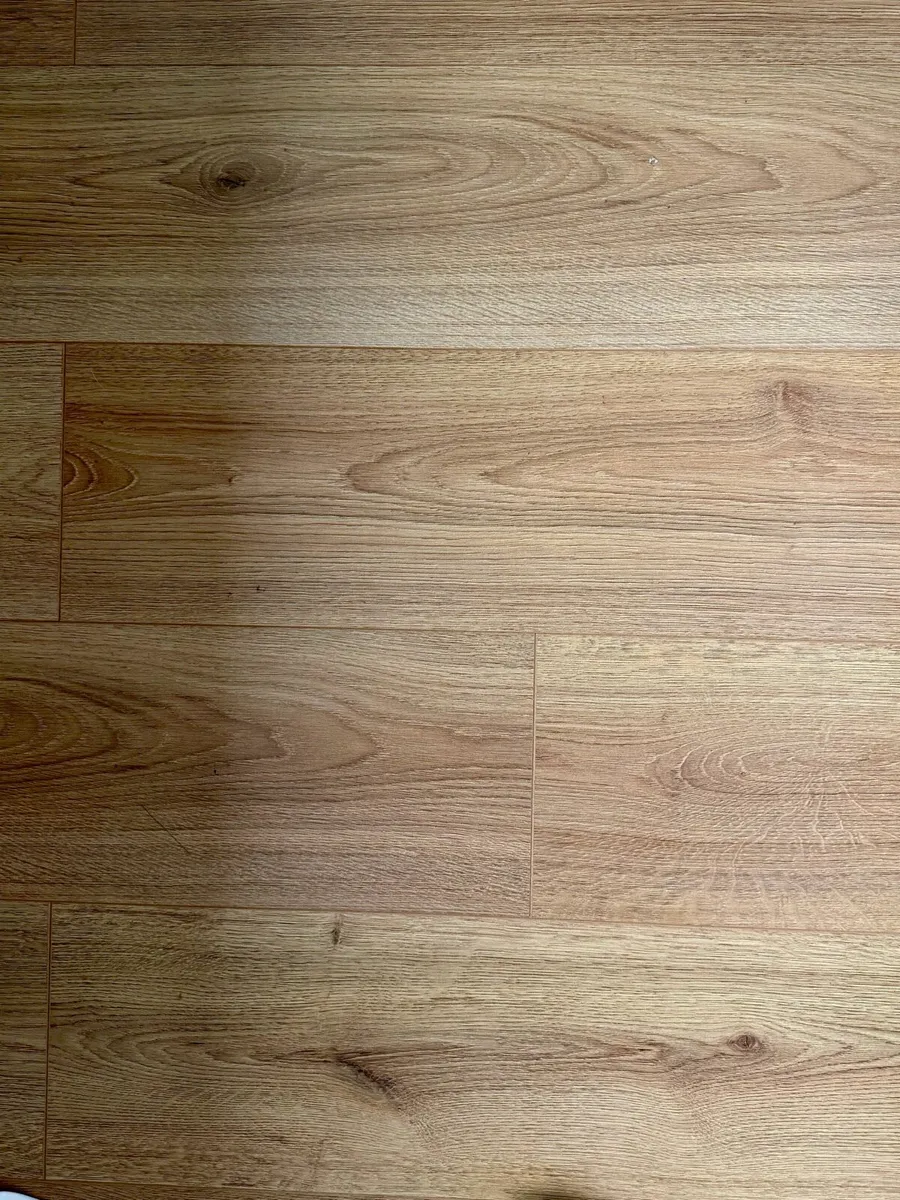 Brewery Oak Laminate floor 12.5m2 + underlay - Image 1
