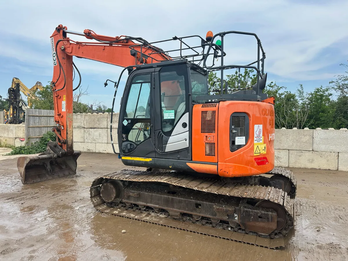 2017 Hitachi ZX135 US-6 - Image 4