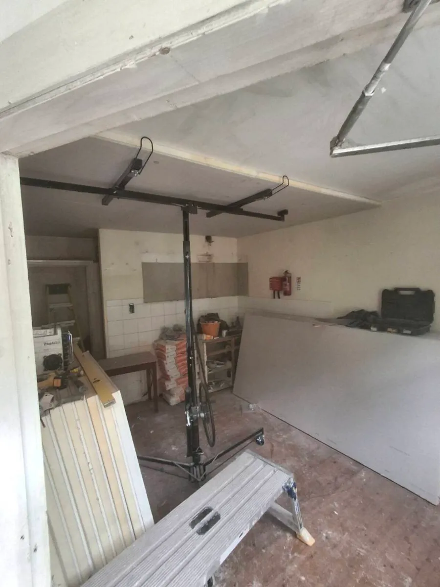 Plasterer - Image 3