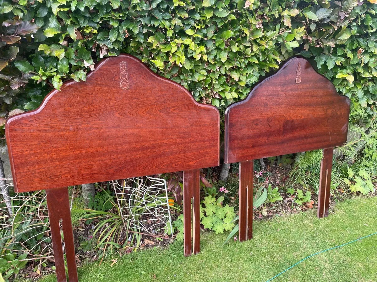 2 double bed size and 2 sinlgle size headboards - Image 4