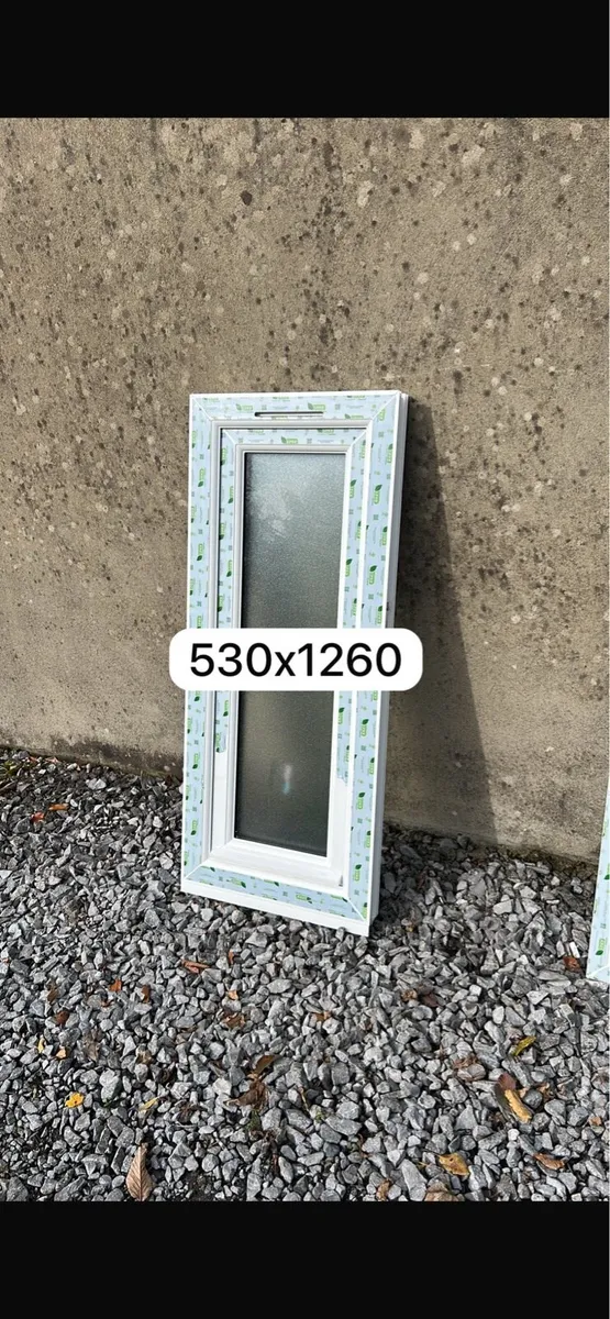 BRAND NEW FROSTED TILT AND TURN