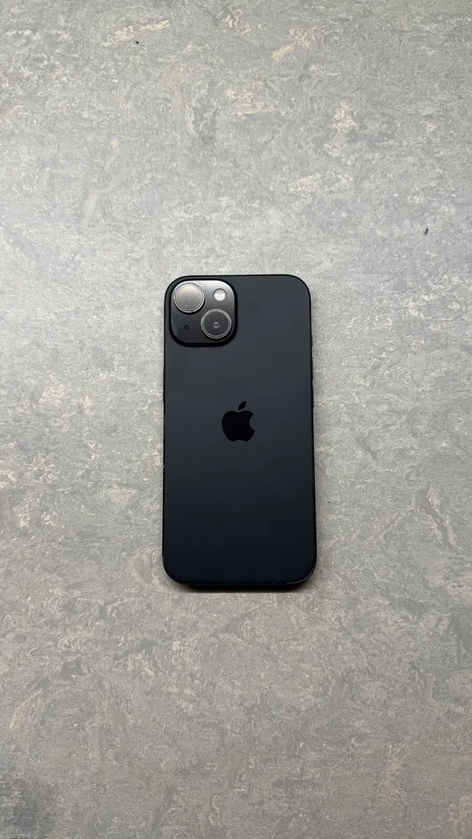 iPhone 15 - Image 1