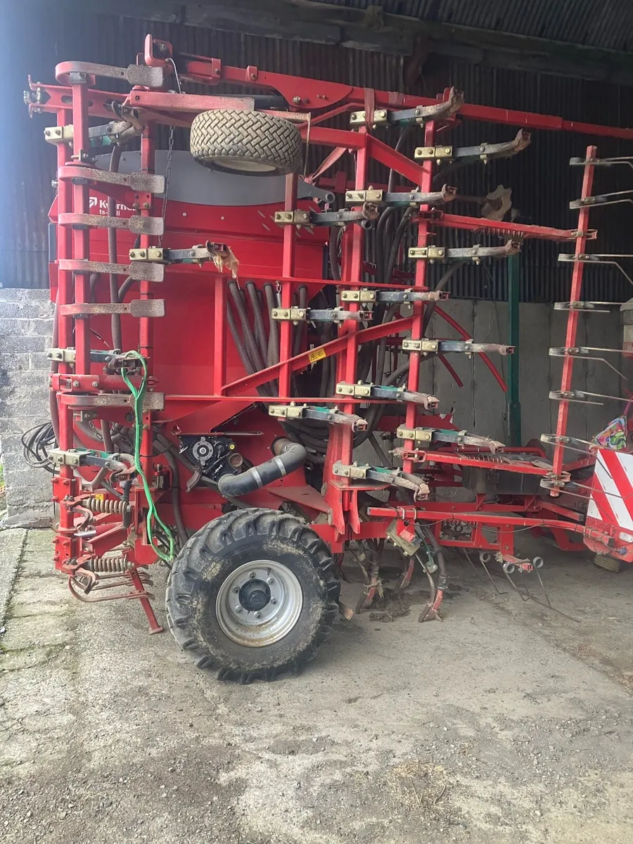 Seed drill - Image 2