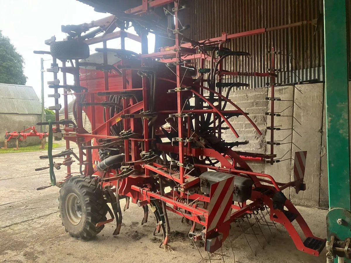 Seed drill - Image 3