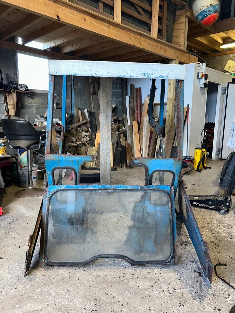 Safety cab ford 3000 - Image 4