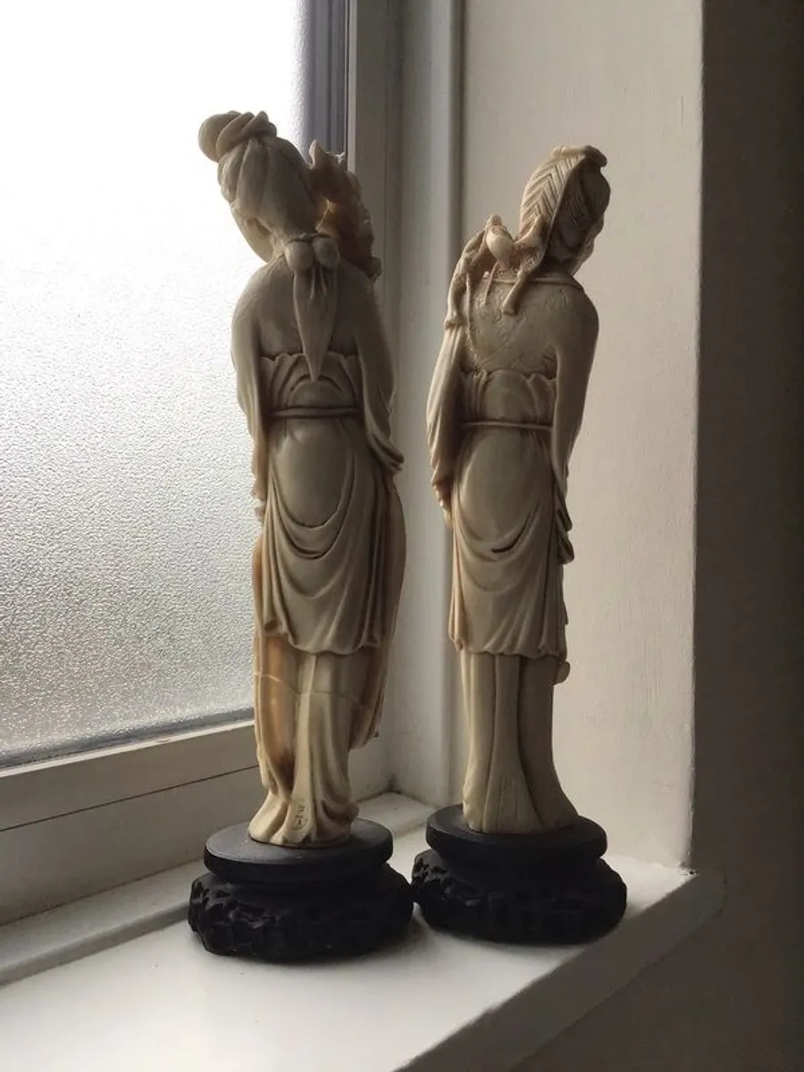 statues - Image 2