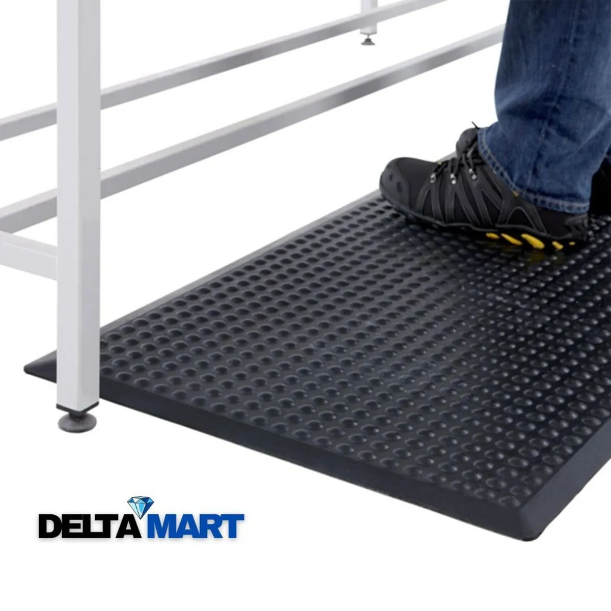 5ft x 3ft Heavy Duty Bubble Top Rubber Mat - Image 1