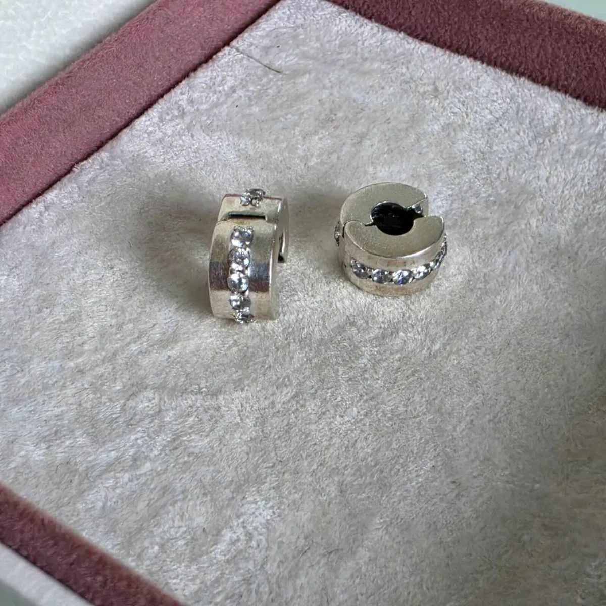 Pandora clear sparkling row clips charm - Image 2