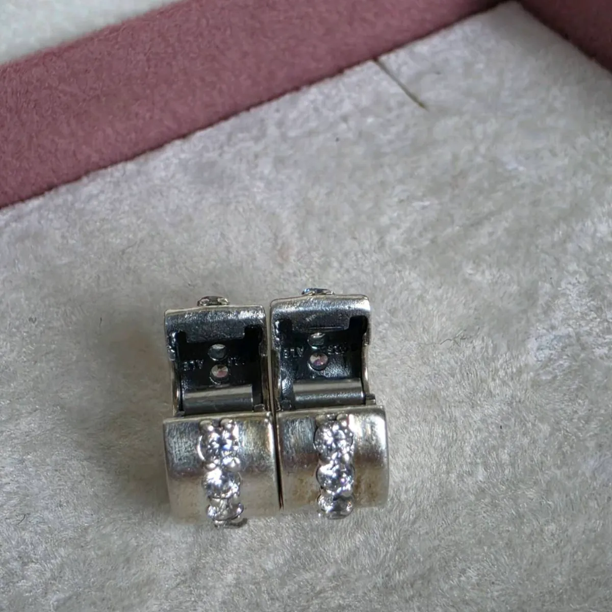 Pandora clear sparkling row clips charm - Image 3