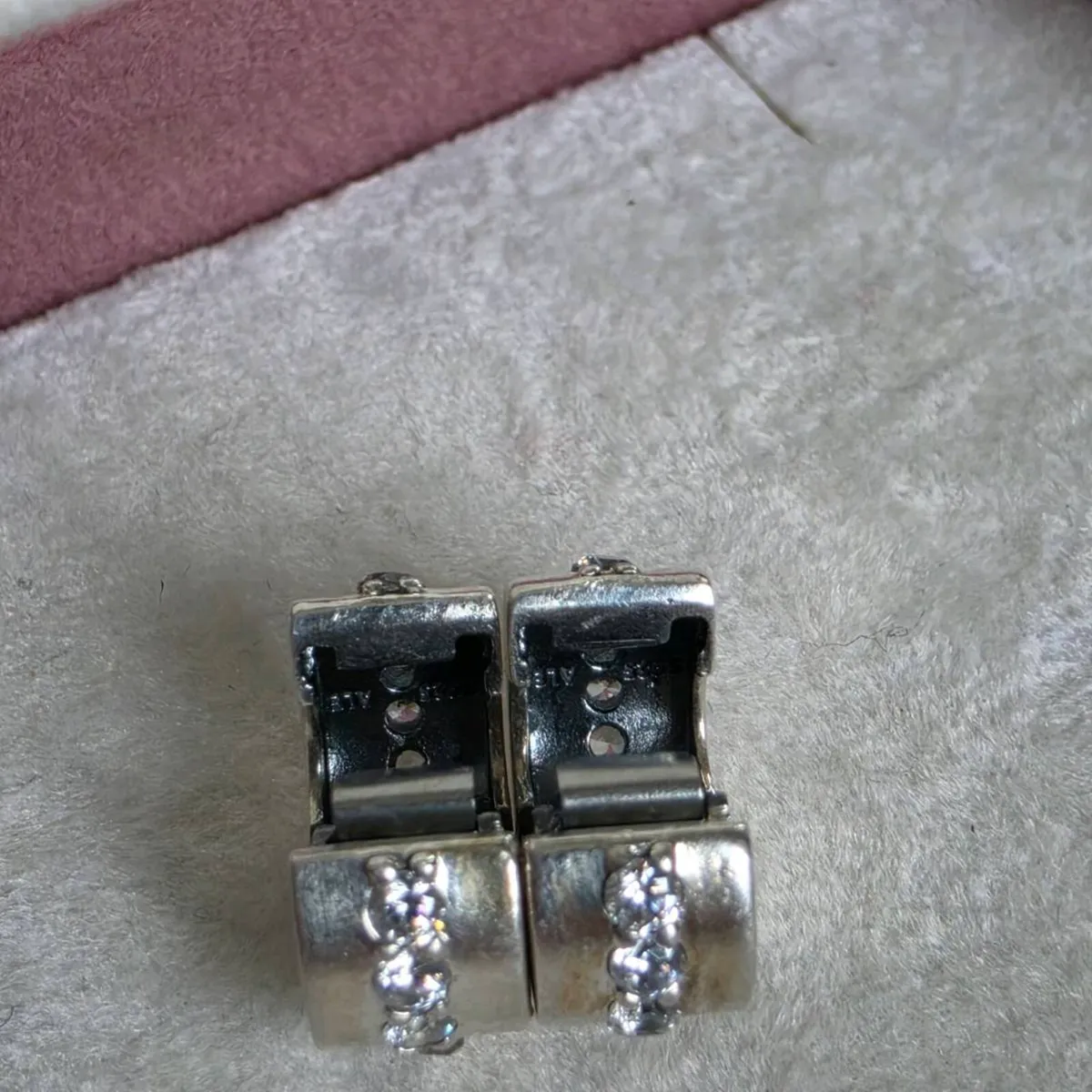Pandora clear sparkling row clips charm - Image 4