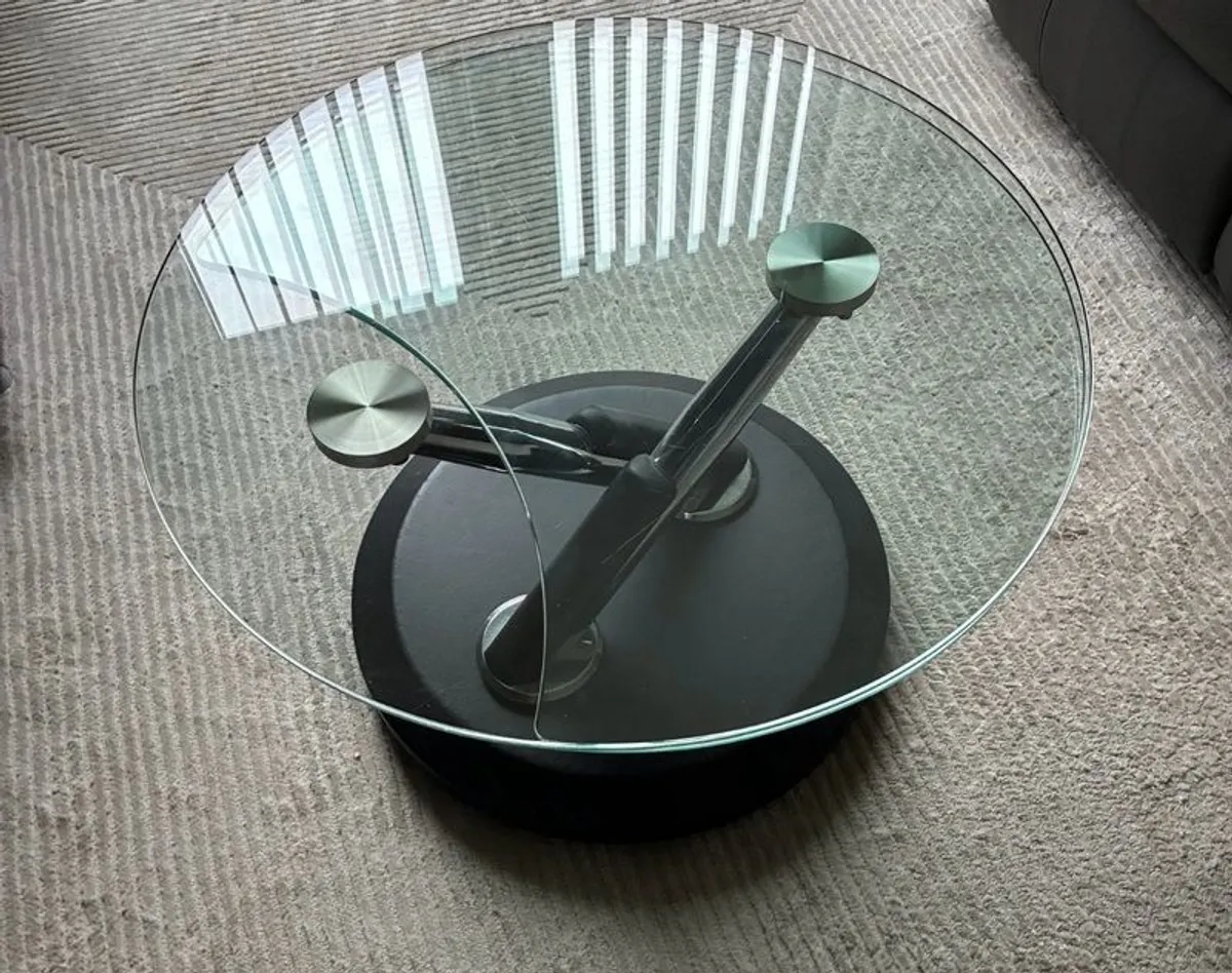 Stylish Modern Glass Coffee Table - Image 2