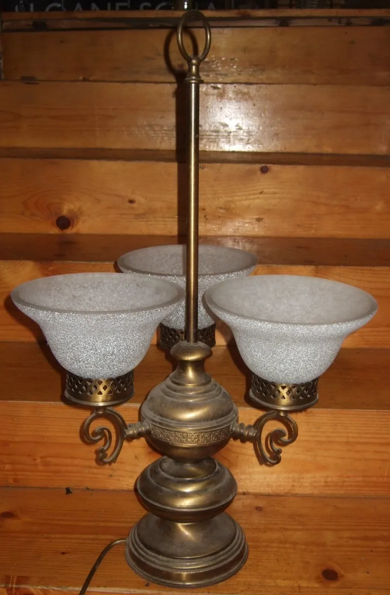 Pristine Vintage Brass Trilogy Table Lamp - Image 2