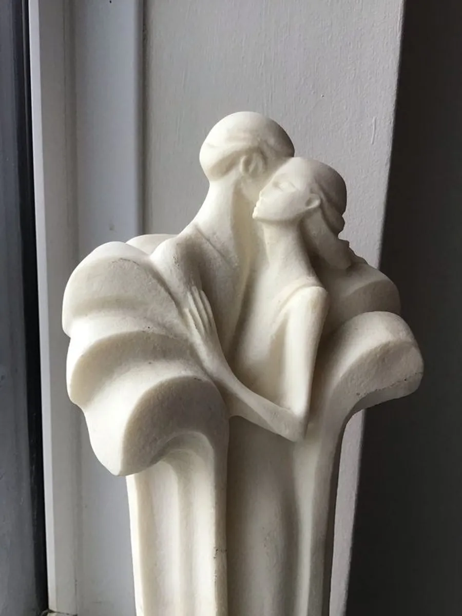 statue - Image 2