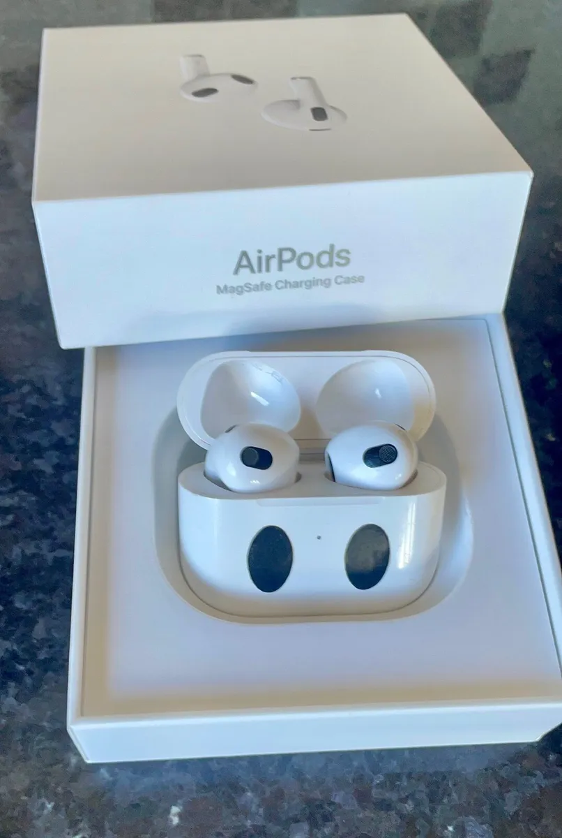 Apple Airpods (3rd Gen)/Magsafe Charging Case - Image 1
