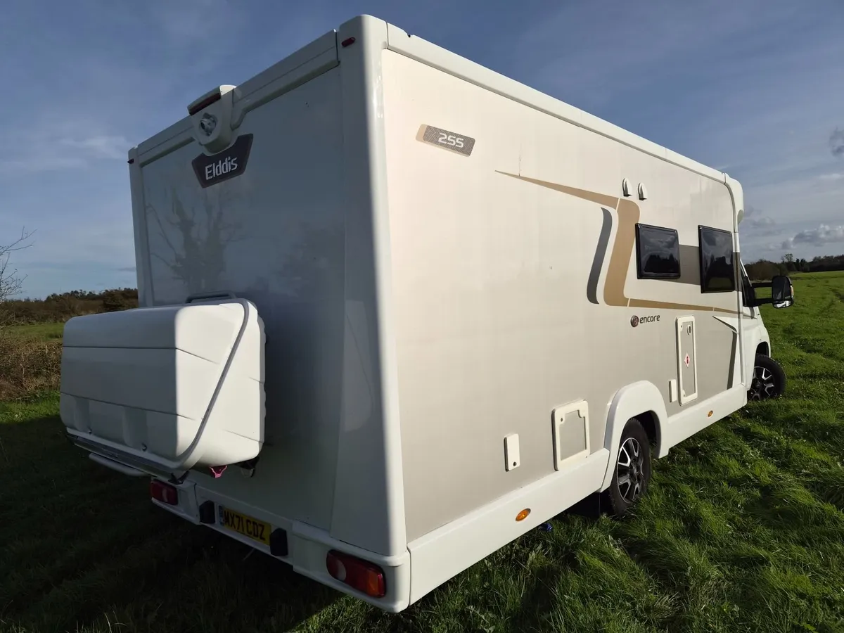 Camper - Image 4