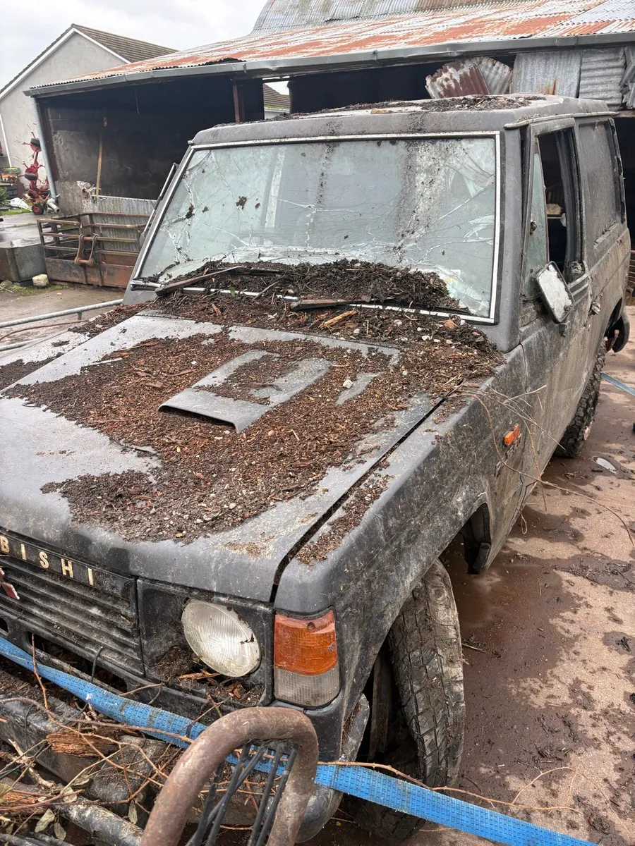 Pajero sell complete for parts - Image 2
