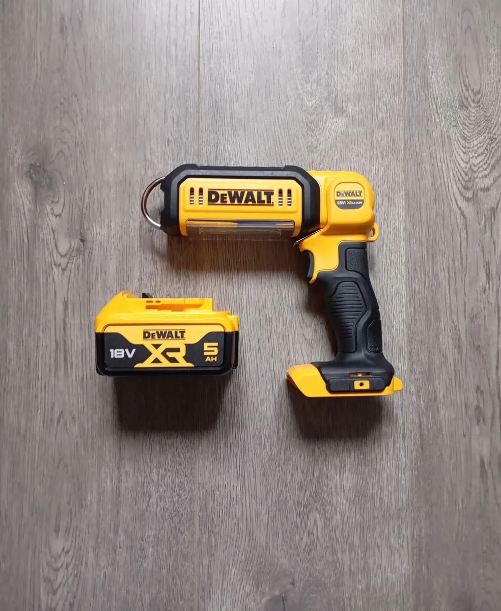 DeWalt Worklight & Battery (New) - Image 1