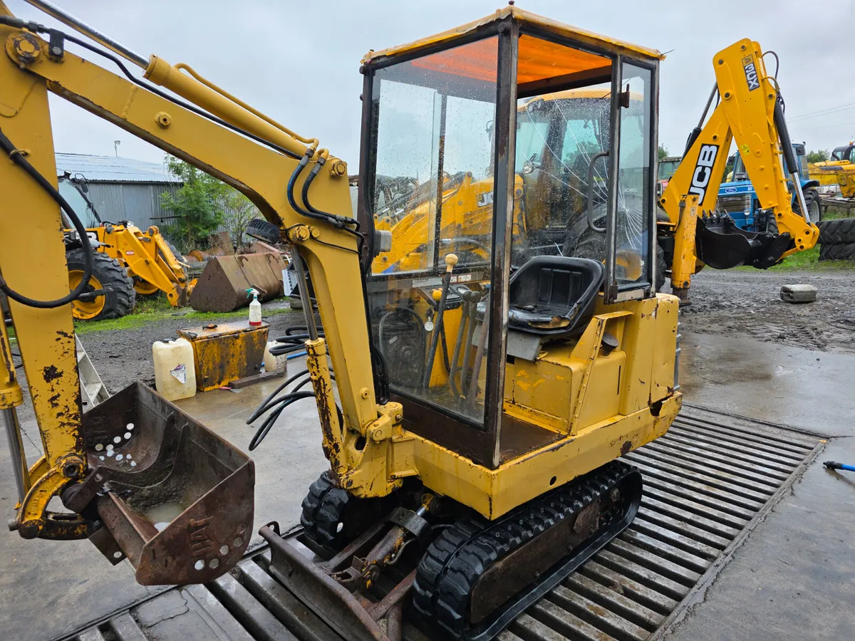 Jcb 1.5 tonne - Image 4