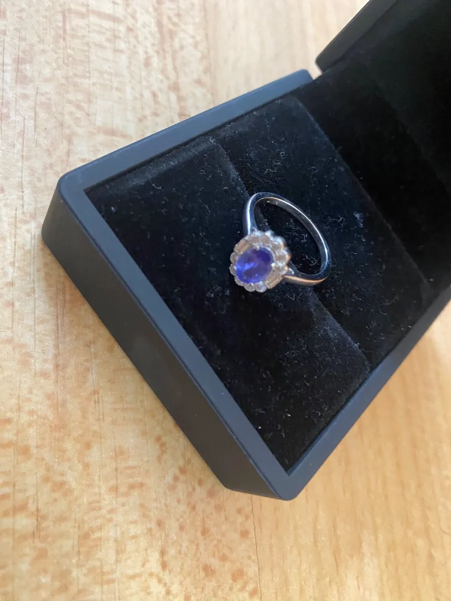 Tanzanite  Diamond Ring. - Image 2