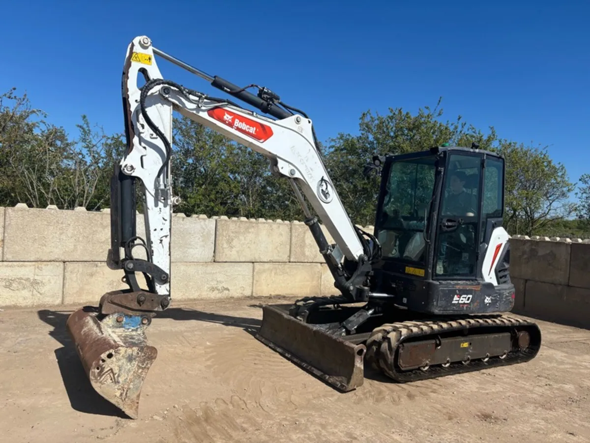 2022 Bobcat E60 - Image 3