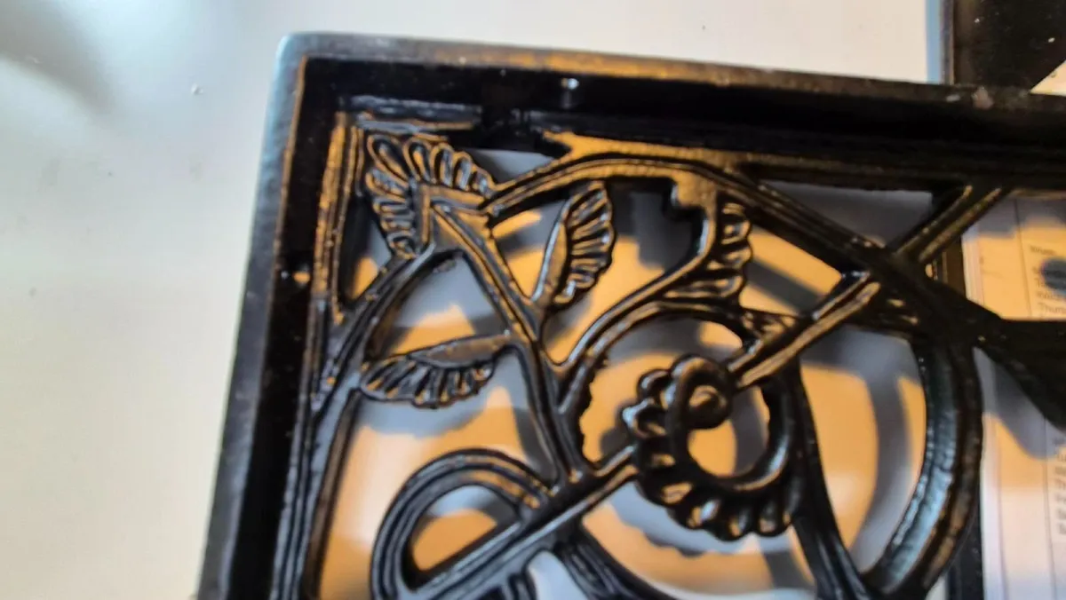 Cast Iron Decorative Shelf Brackets - Image 2