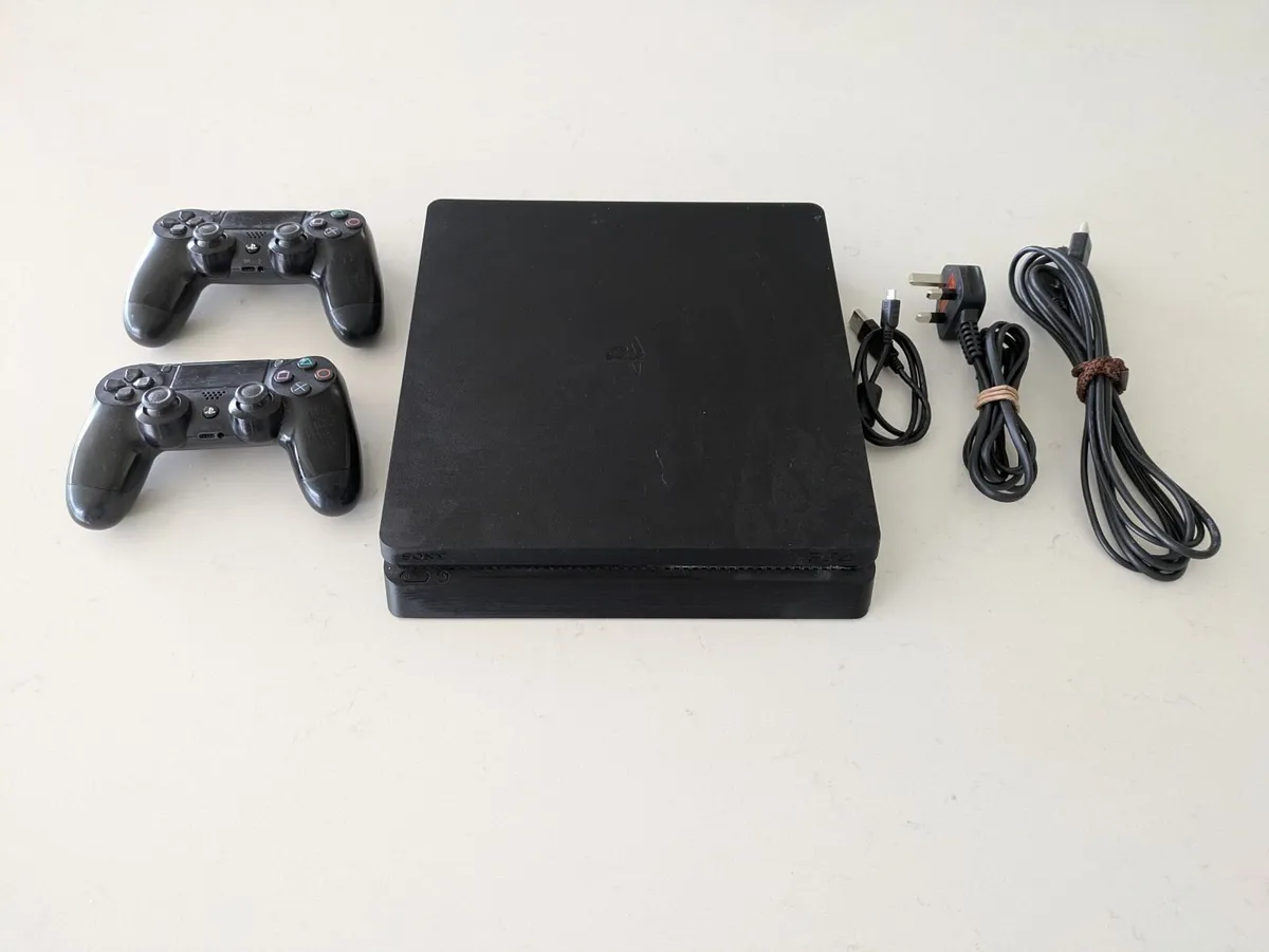 Playstation 4 - Image 1